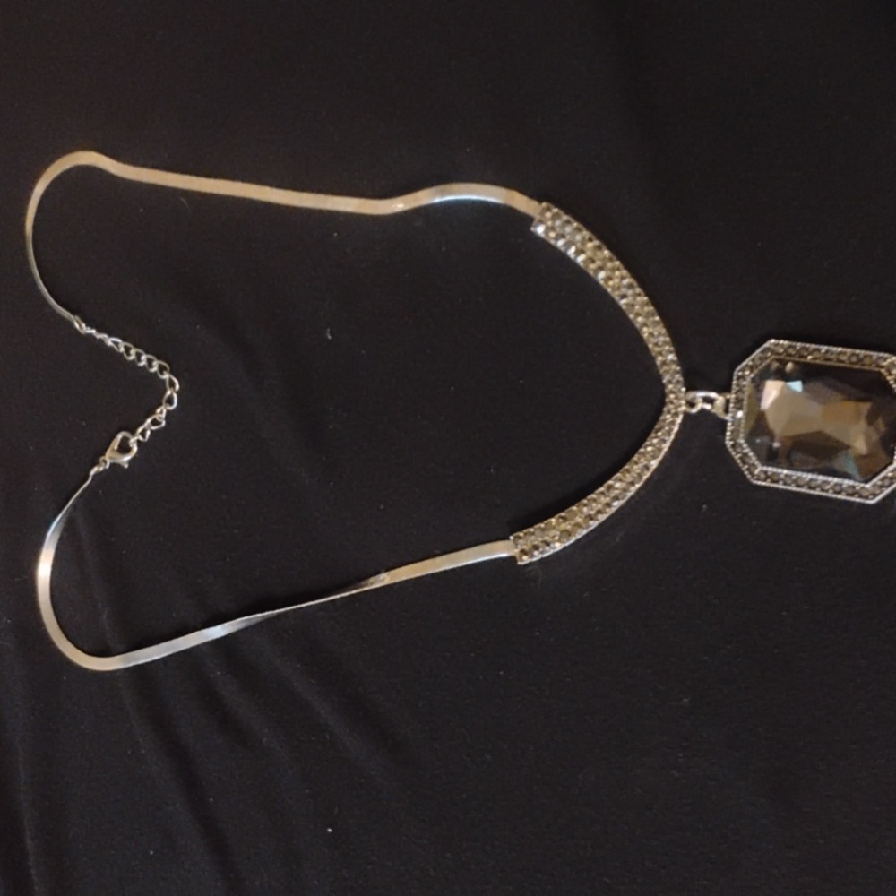 Elegant Silver and Black Pendant Necklace